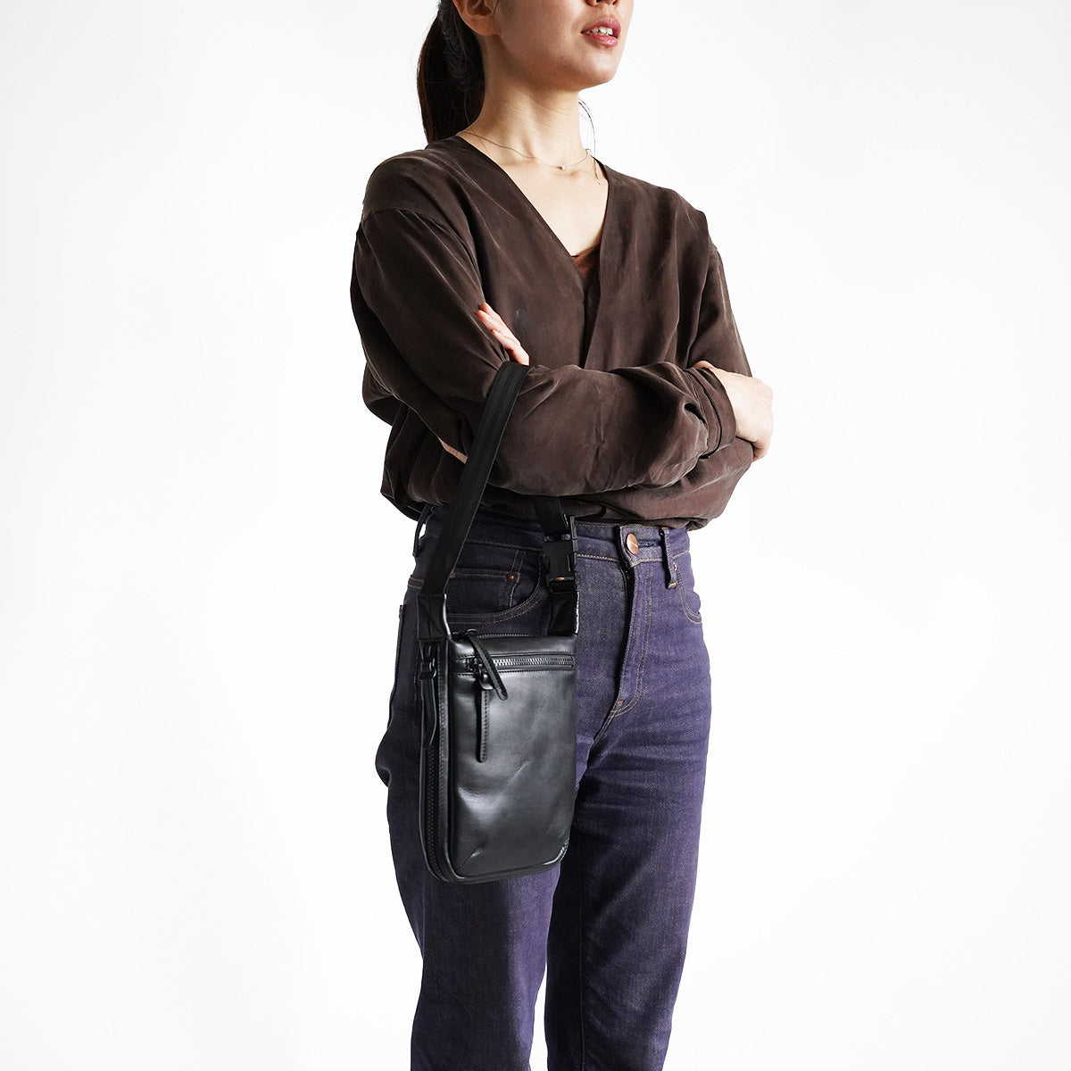 Glossy Expandable Vertical Shoulder Bag LZKM1500