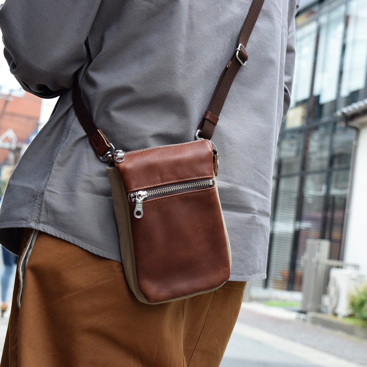 Glove Leather Mini Shoulder Bag YNM224