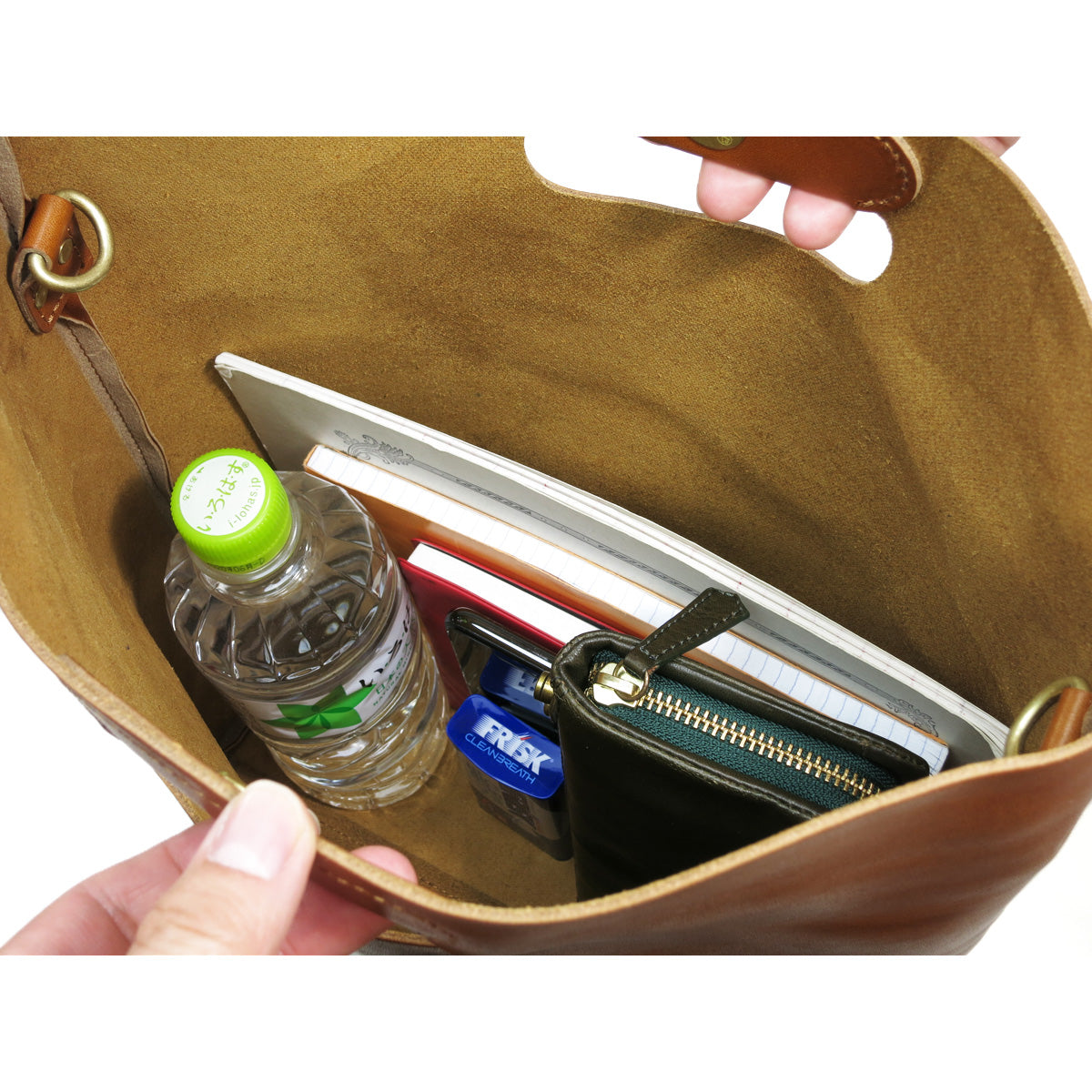 Double Oil VI LEATHER Woven Handle Shoulder Bag CMAK1014