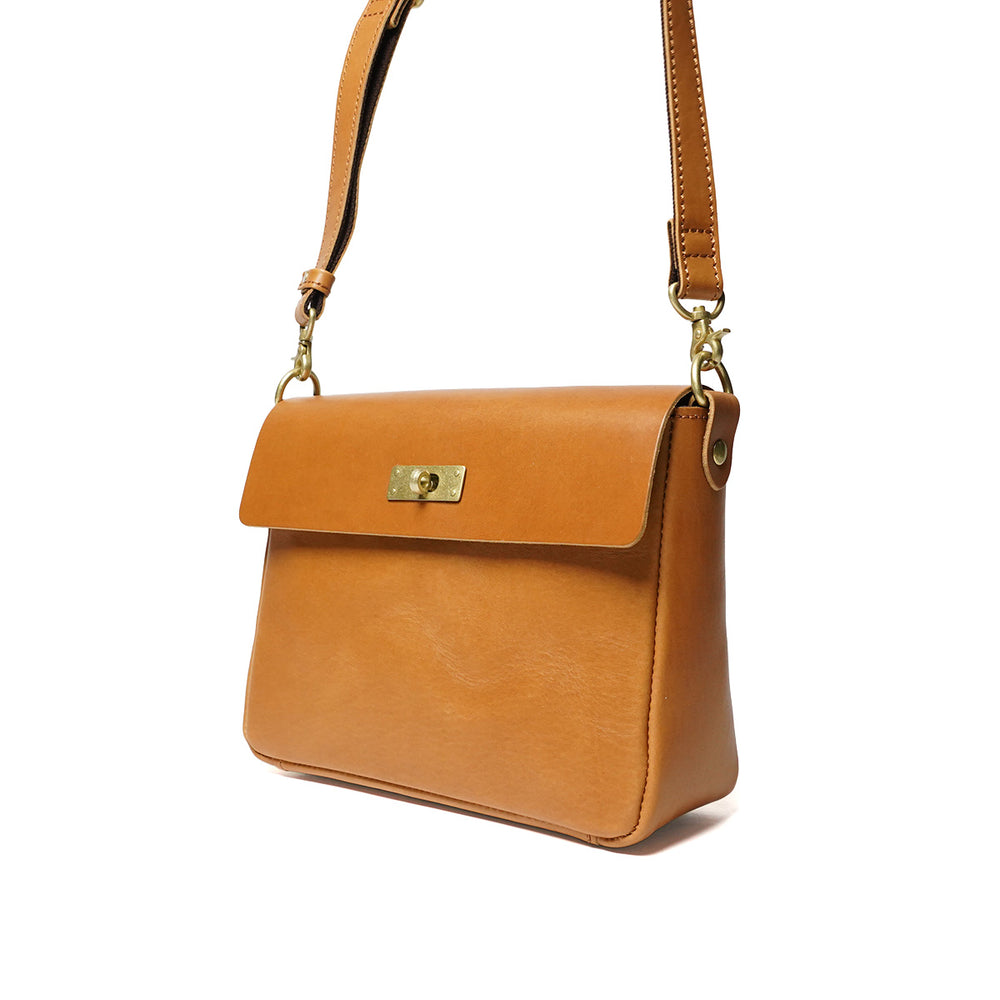 Double Oil VI LEATHER Flap Mini Shoulder Bag CMAK1026